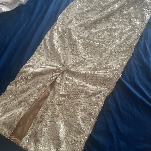 JLUXLABEL Gold Sequin Velvet Skirt Set - Picture 6 of 16